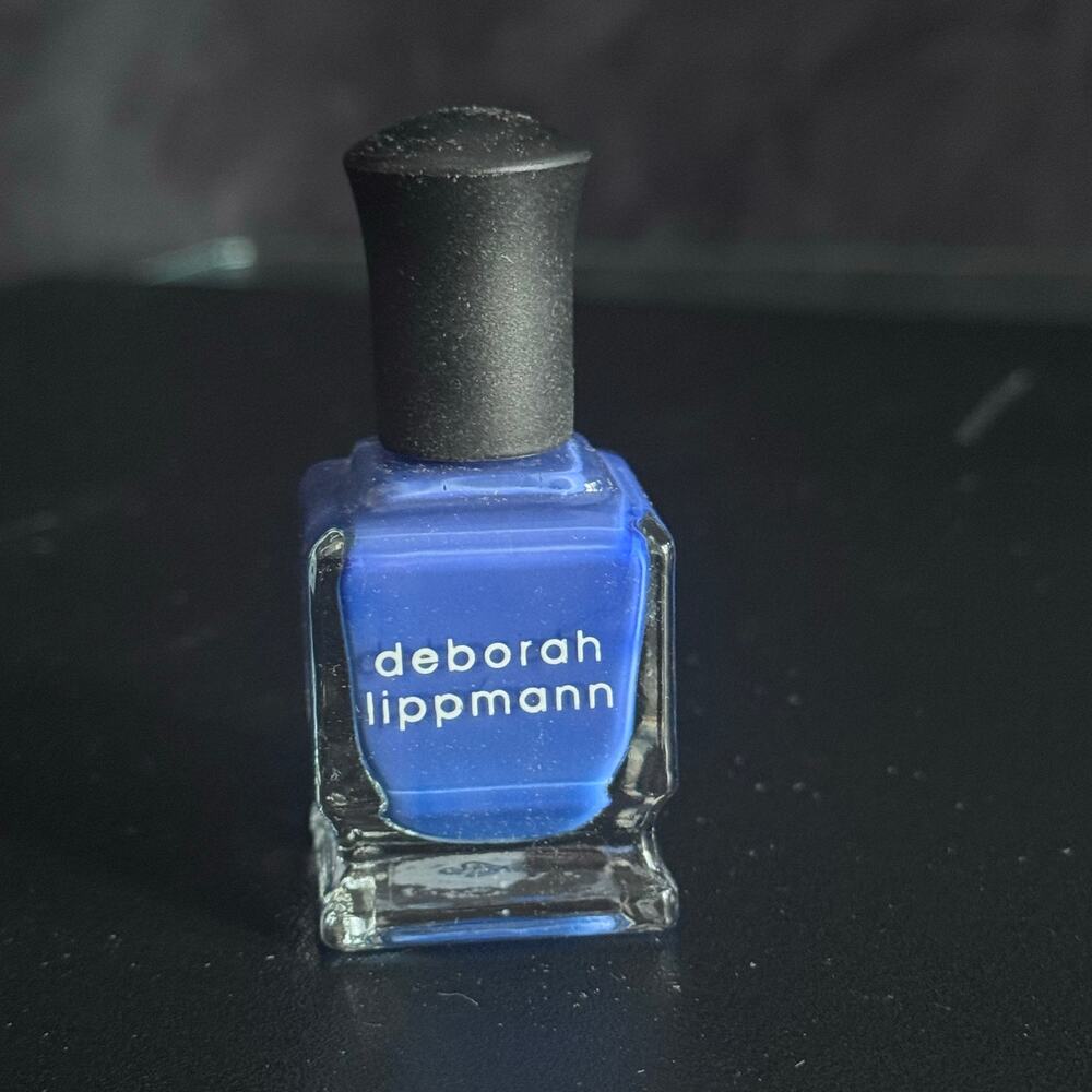 Deborah Lippmann nail polish I know what boys like : blue